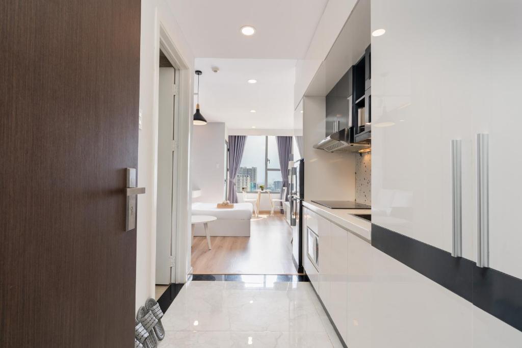 Minimalist and Cozy apartment next to CBD