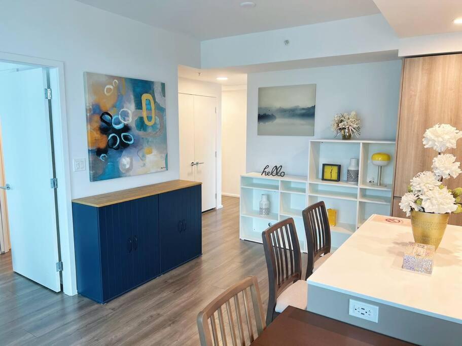 2BDR SkylineView APT Parking&AC photo 2
