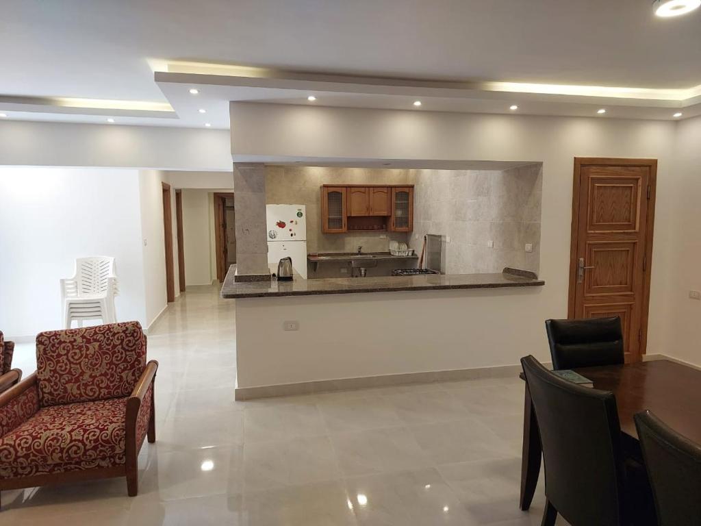 13 طريق الزعفرانة بورتو السخنة السويس photo 2