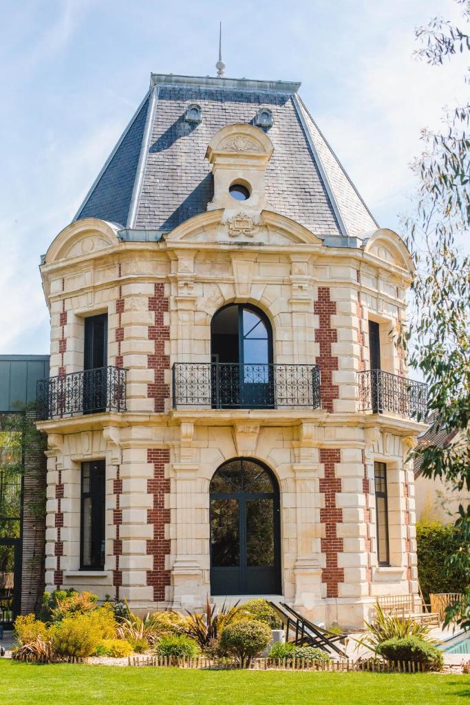 Le Petit Manoir de Lebisey, avec piscine