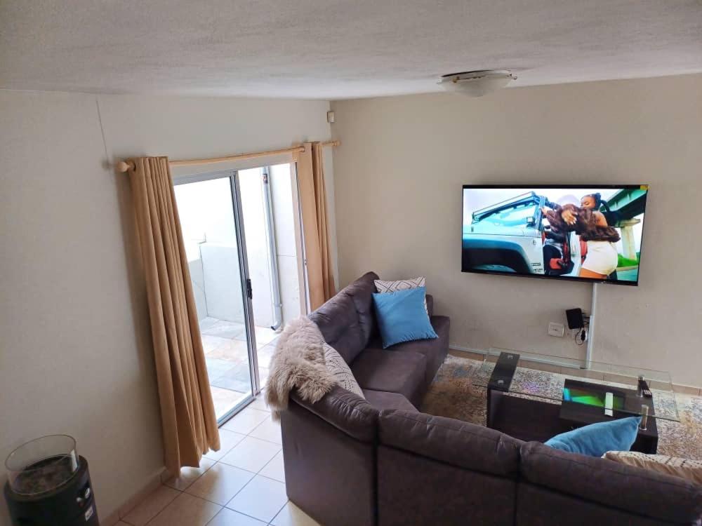 ABSOLUTE AIRBNB photo 3