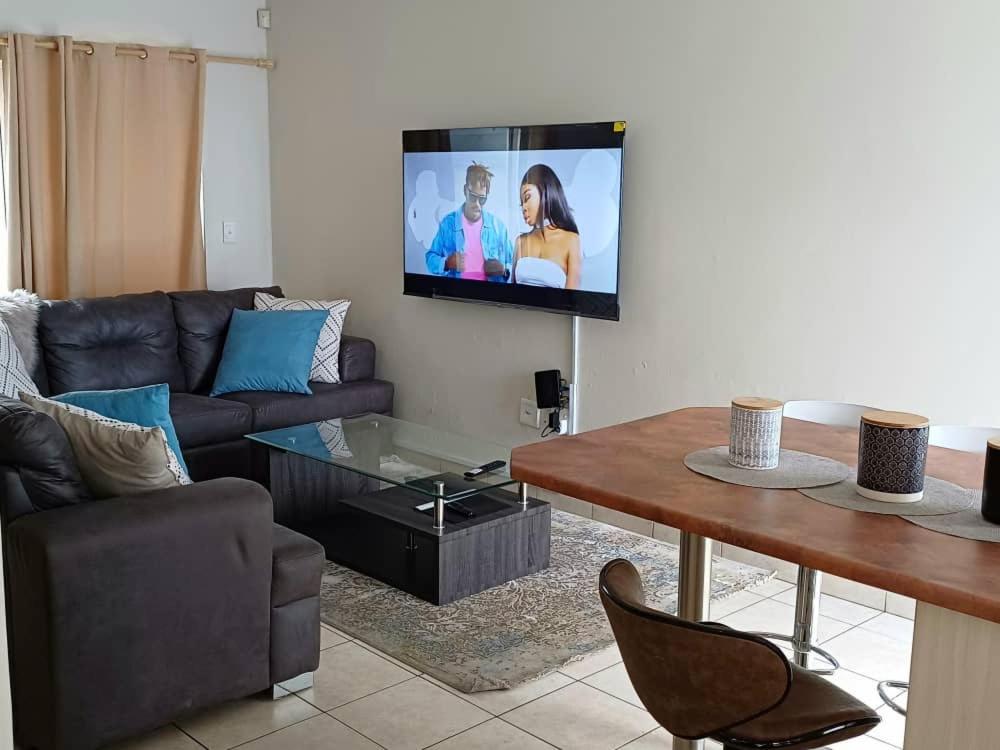 ABSOLUTE AIRBNB photo 4