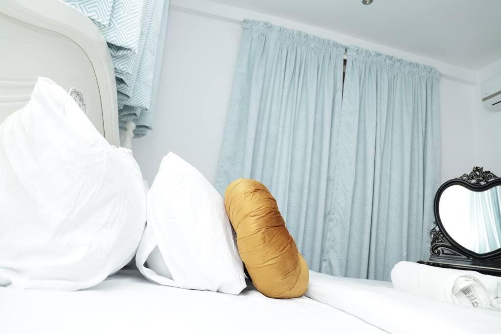 Cozy Bohemian Luxury In Lekki Phase 1 - Lagos photo 2
