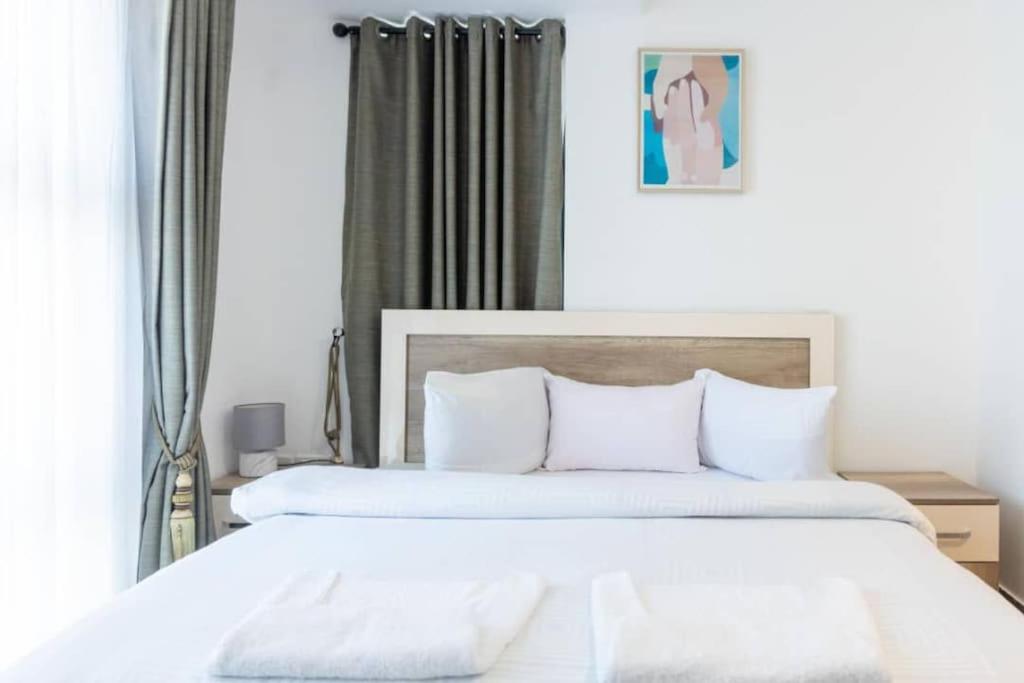 Central 2 Bed Apartment