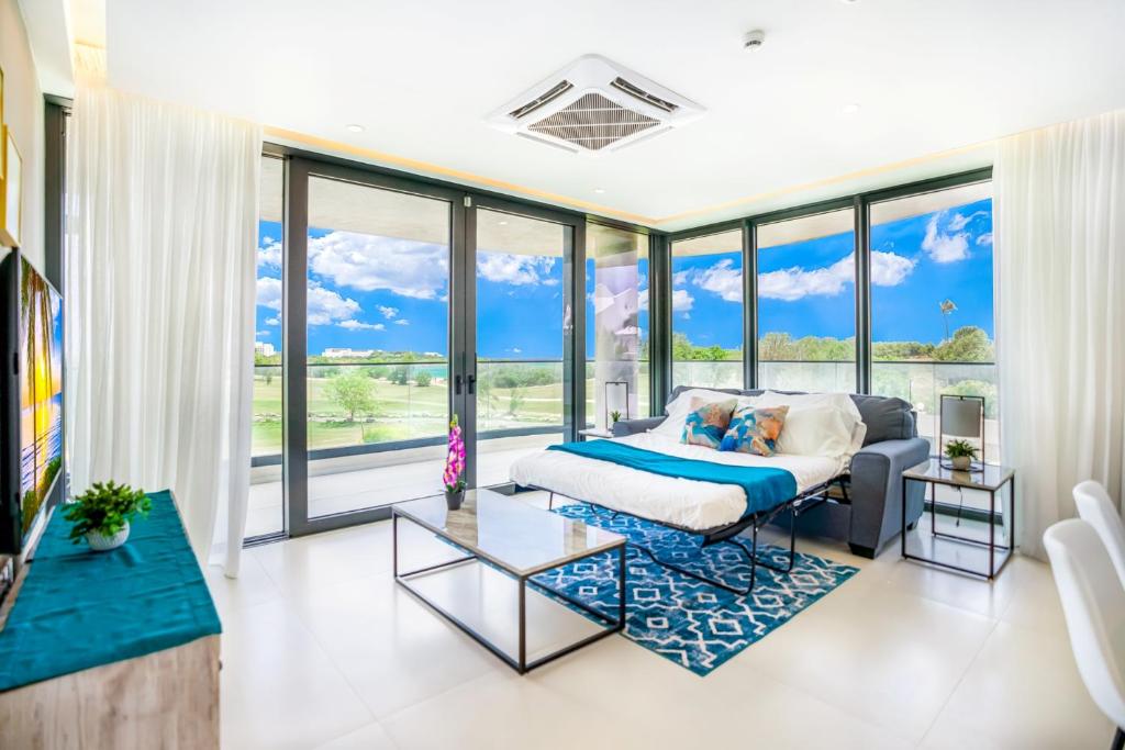 Luxury Oceanview 1BR on beach photo 3