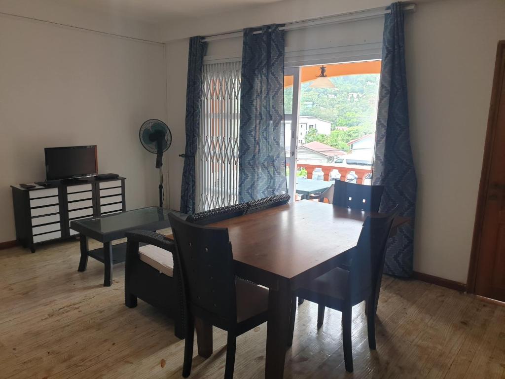 Palmont Commercial Self-Catering Apartments - Beau Vallon photo 4