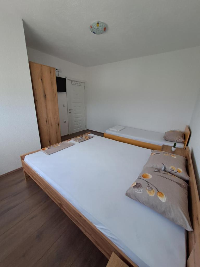 Lazarov Apartments photo 1
