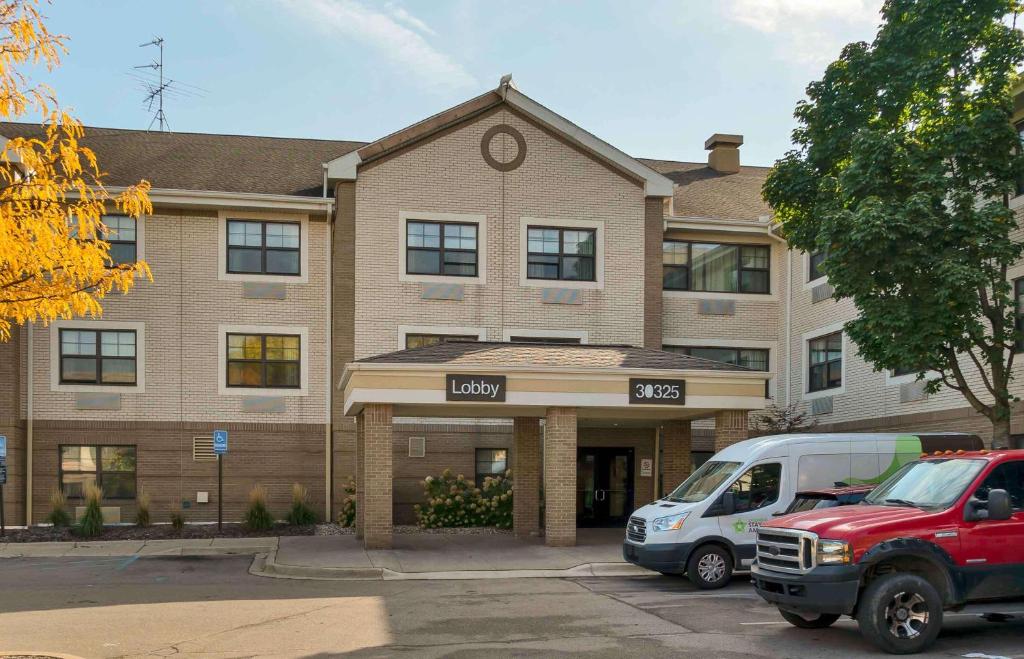 Extended Stay America Suites - Detroit - Metropolitan Airport photo 1