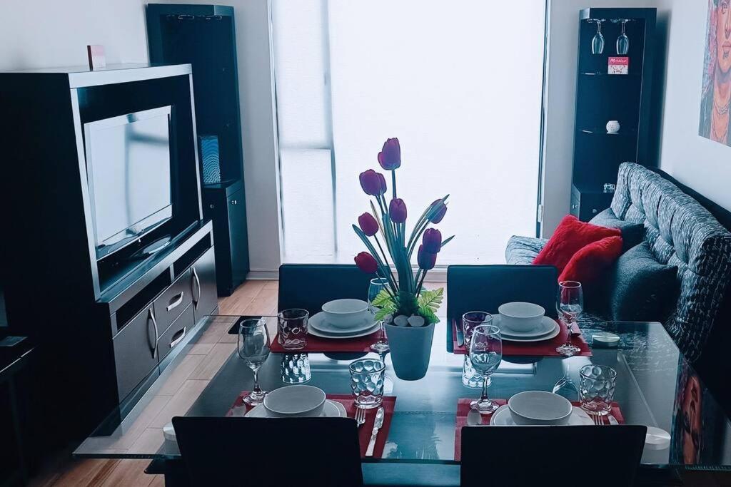 Secure, central and quiet apartment work or travel - Tap to explore photos