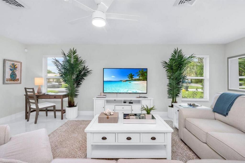 Luxury Designer Delray Beach. 10 Min to the Beach! photo 3