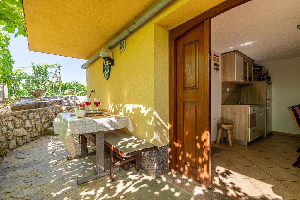 Vineyard Cottage Hočevar With Sauna - Happy Rentals photo 2