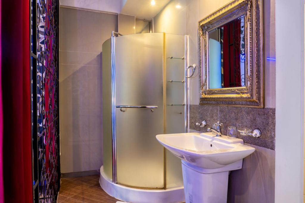 The White Rabbit Hostel photo 4