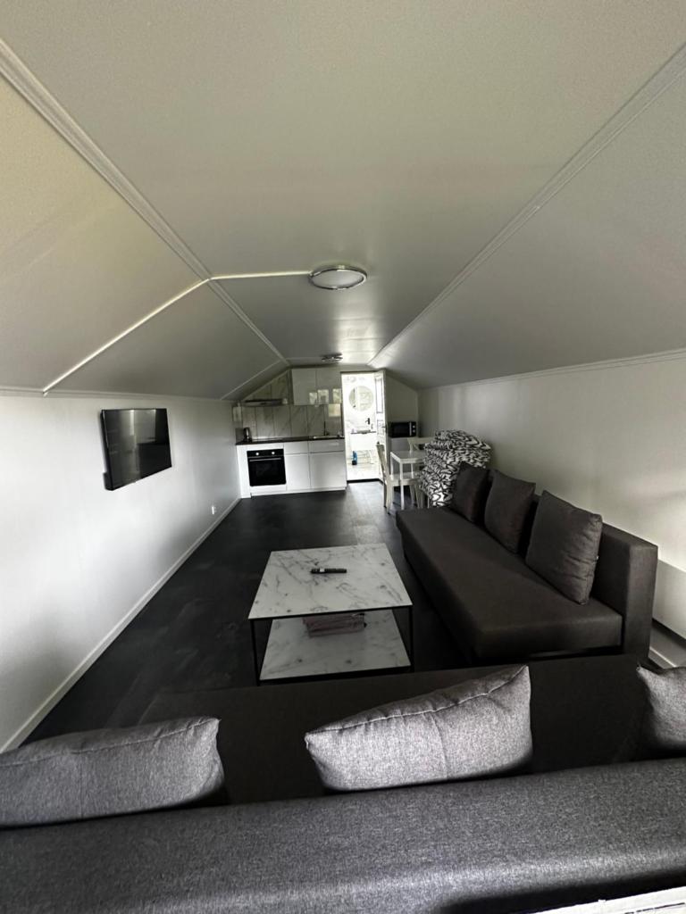 independent apartment near citycenter/lake photo 3