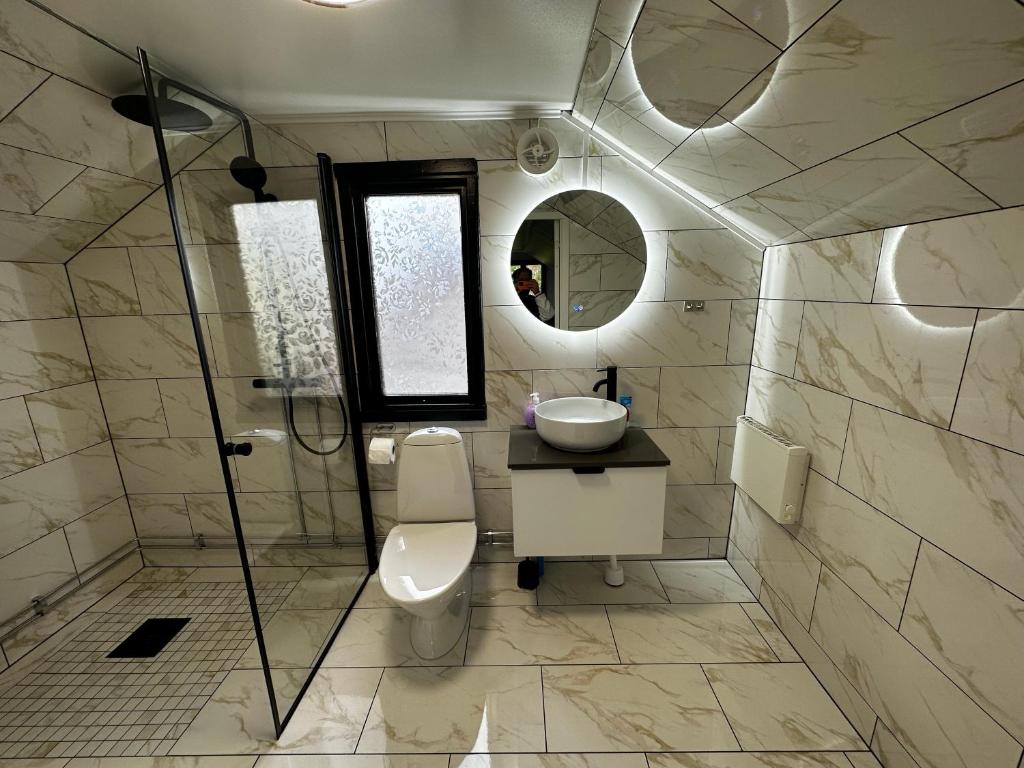 independent apartment near citycenter/lake photo 4