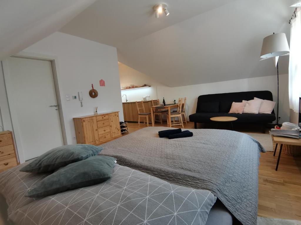 Moji Sousedi - Apartmán Červená photo 4