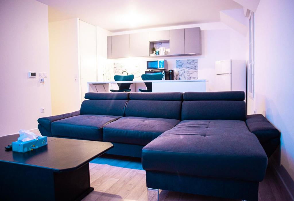 Colocation de Janvier à Fin Juin une chambre disponible