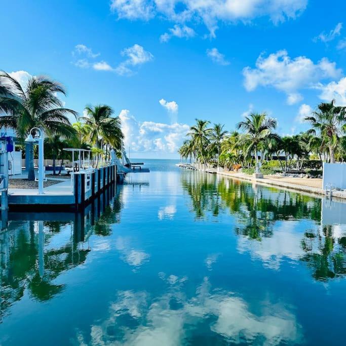 Super Snapper lux w/Heated Pool, Tiki, Dock, Lanai photo 1