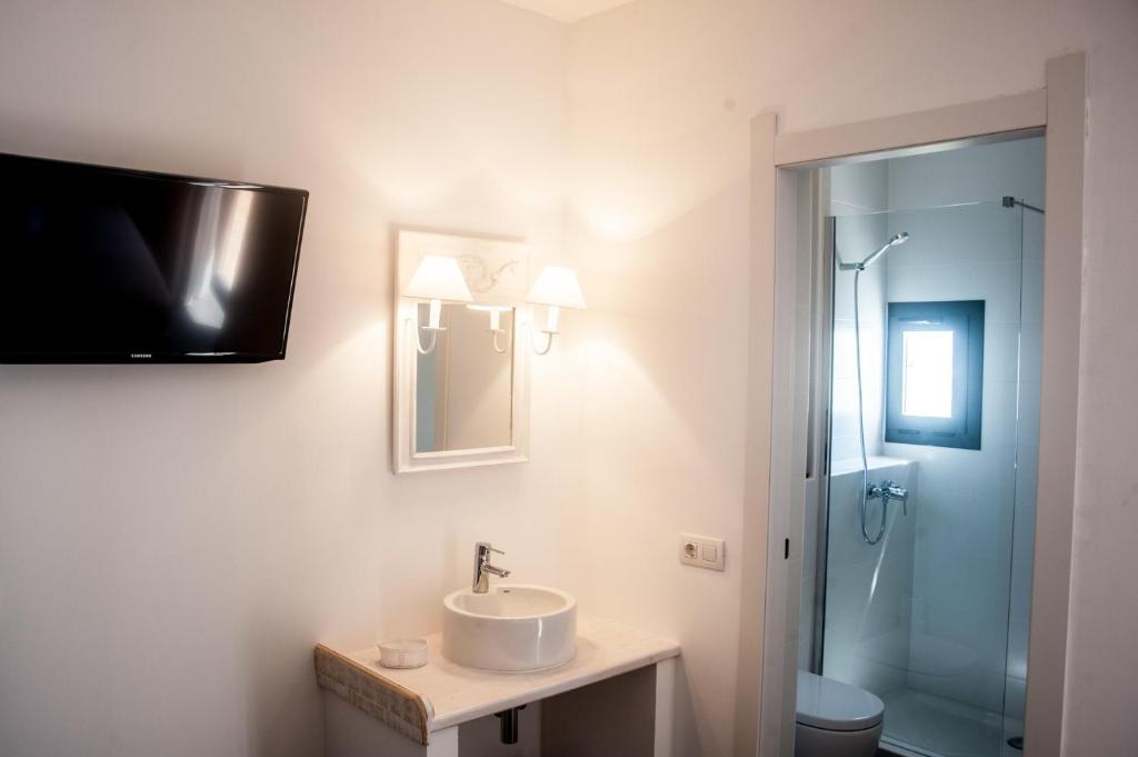 Hostal Bon Sol photo 3