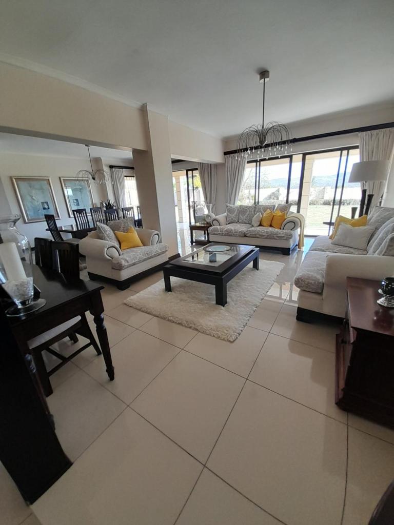 The Executive 5 Bedroom photo 2
