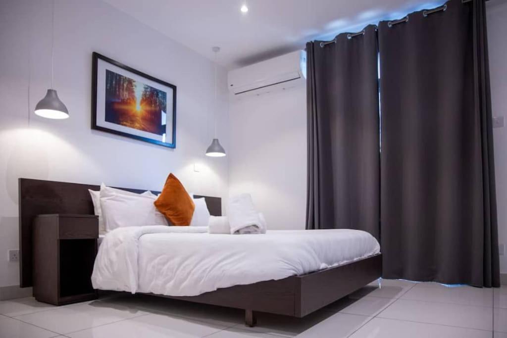 Special 1 Bed Apt W/pool View @Embassy Gard 70m2