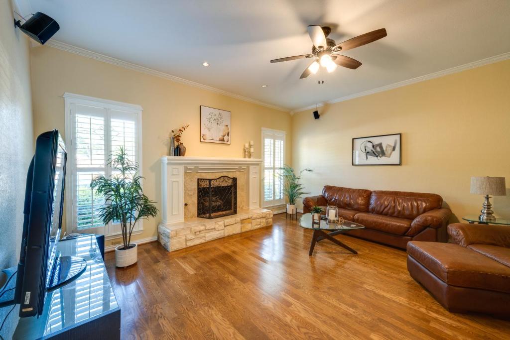 Spacious Garland Vacation Rental with Private Pool!