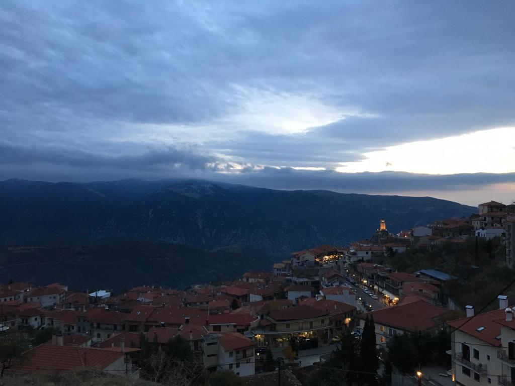 Plethora Arachova Luxury Chalet photo 3