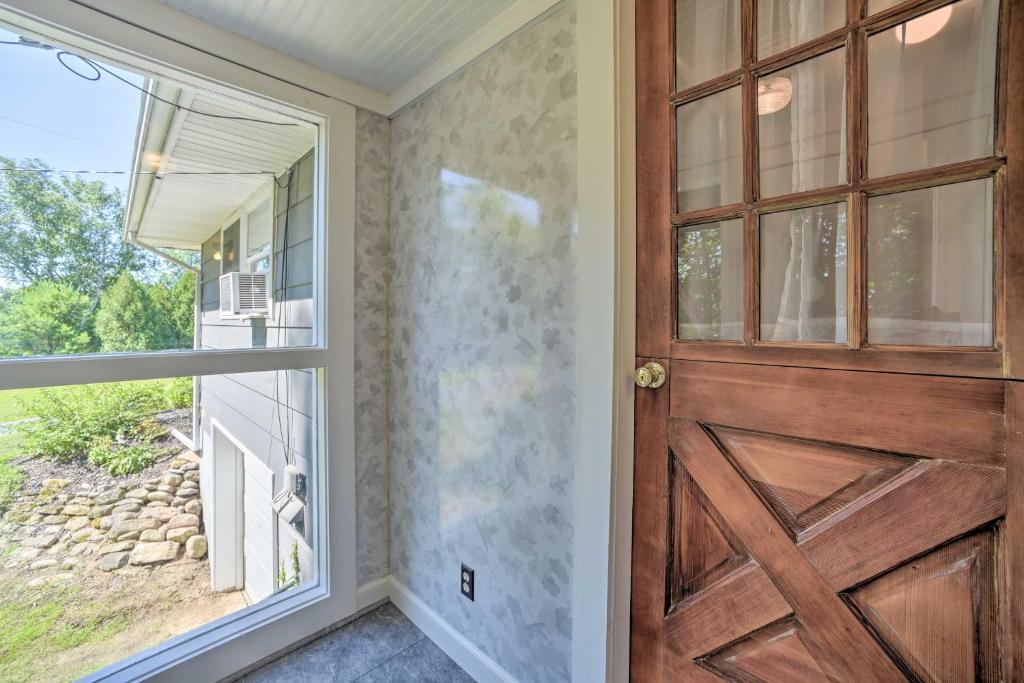 Modern Studio Less Than 13 Mi to Saratoga Racetrack! photo 4