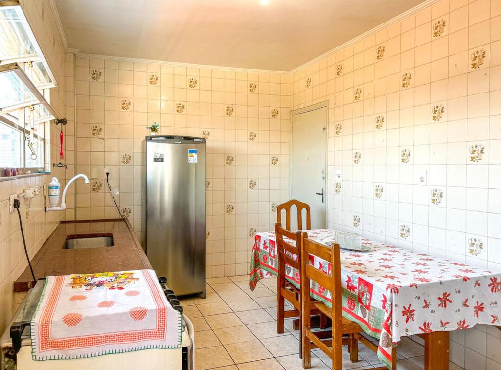 Apartamento c WiFi a 850m Praia do Gonzaguinha SP photo 4