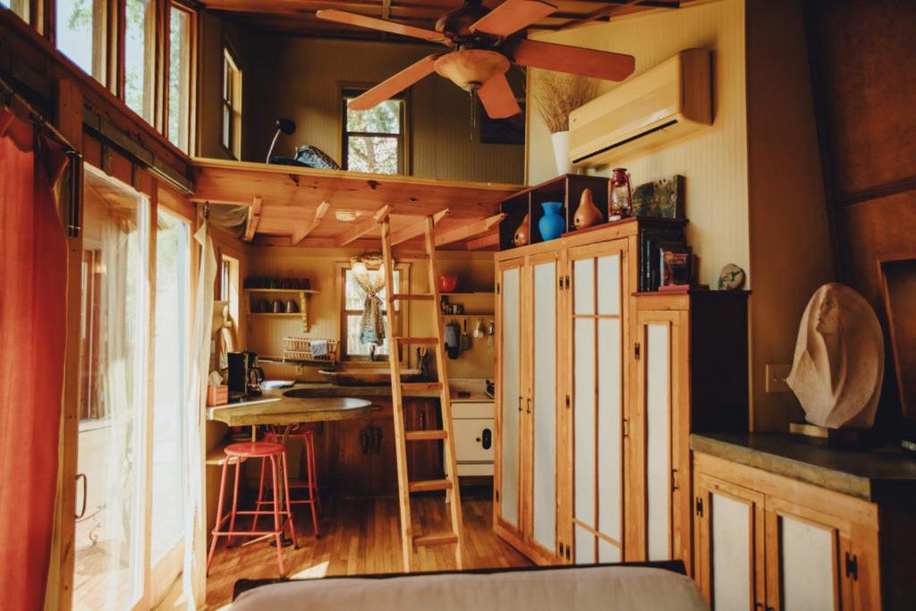 Uber Unique Lakefront Eco Cabin on a Magical Retreat Property photo 2