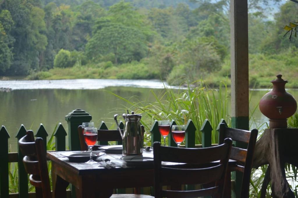 Comfortable Eco Stays in Kitulgala with sightseeing & Adventure activities - Back Kate Resort photo 2