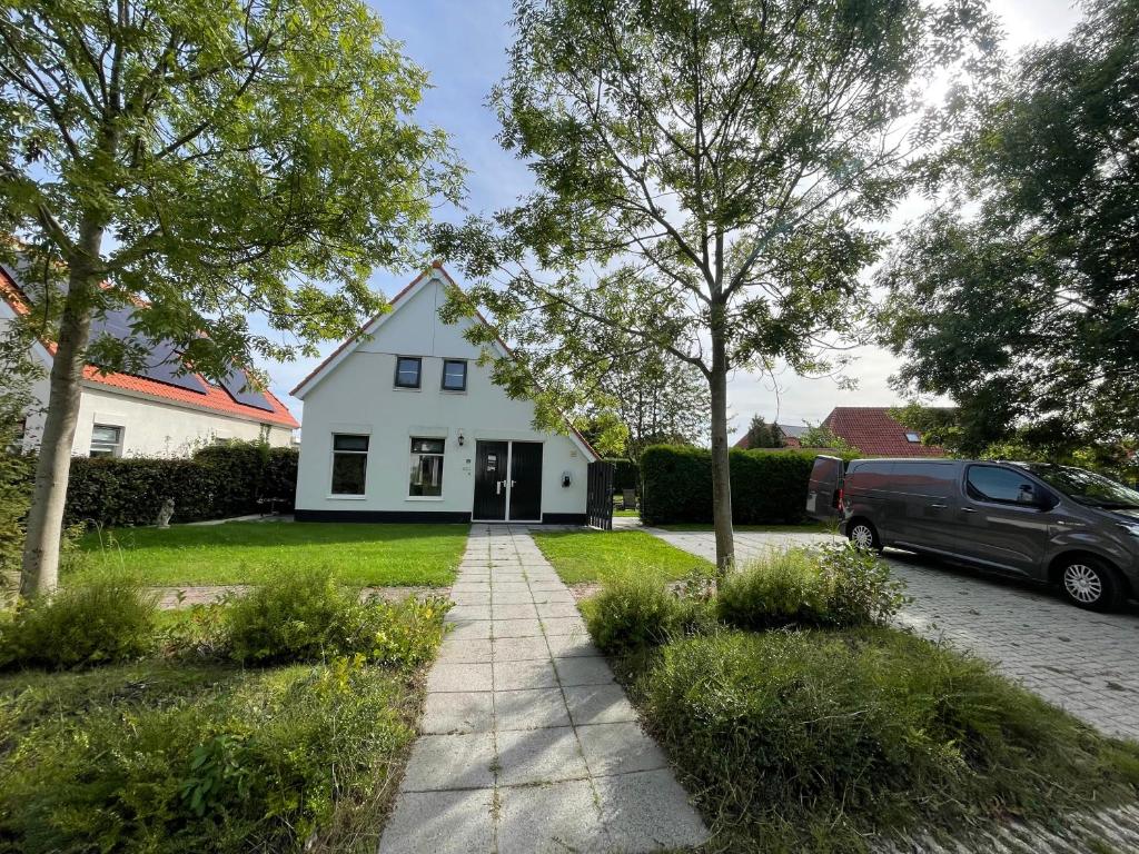 Villa Lathum photo 2
