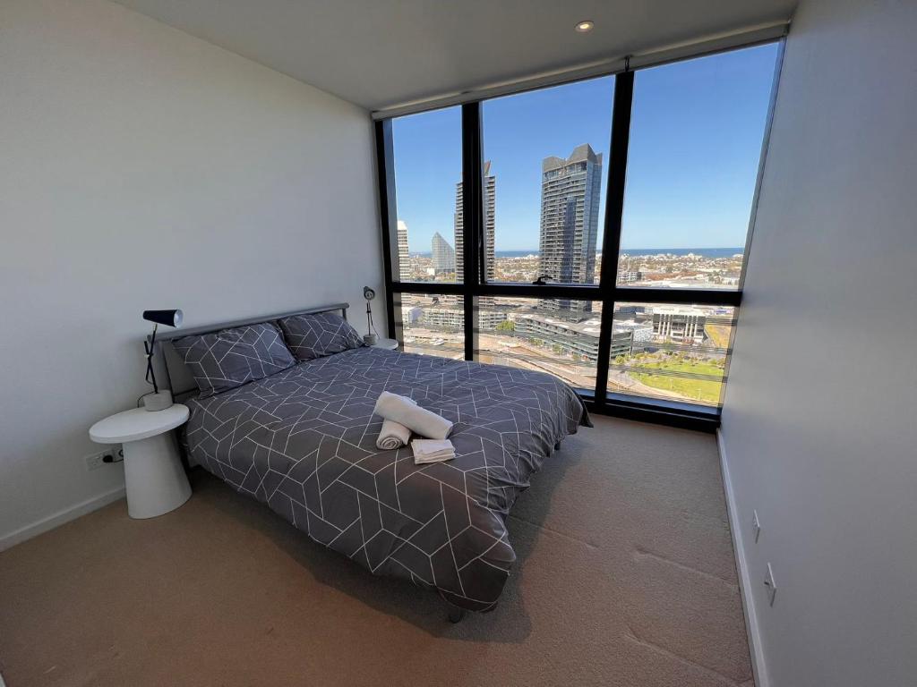 883 Docklands