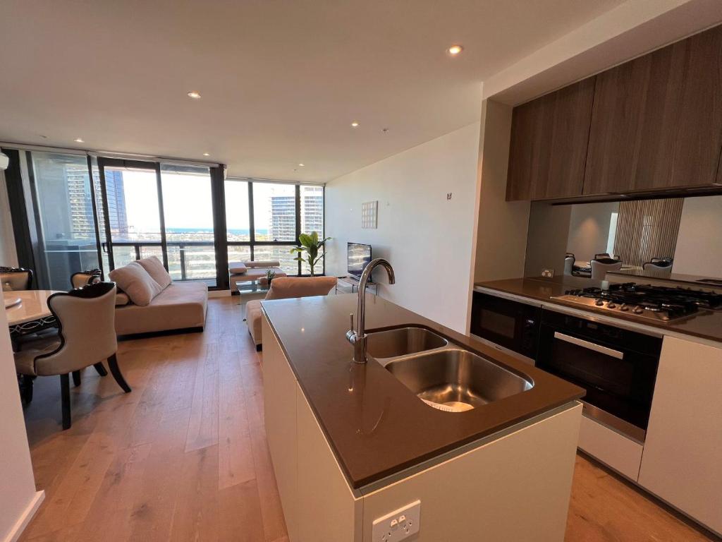 883 Docklands photo 1