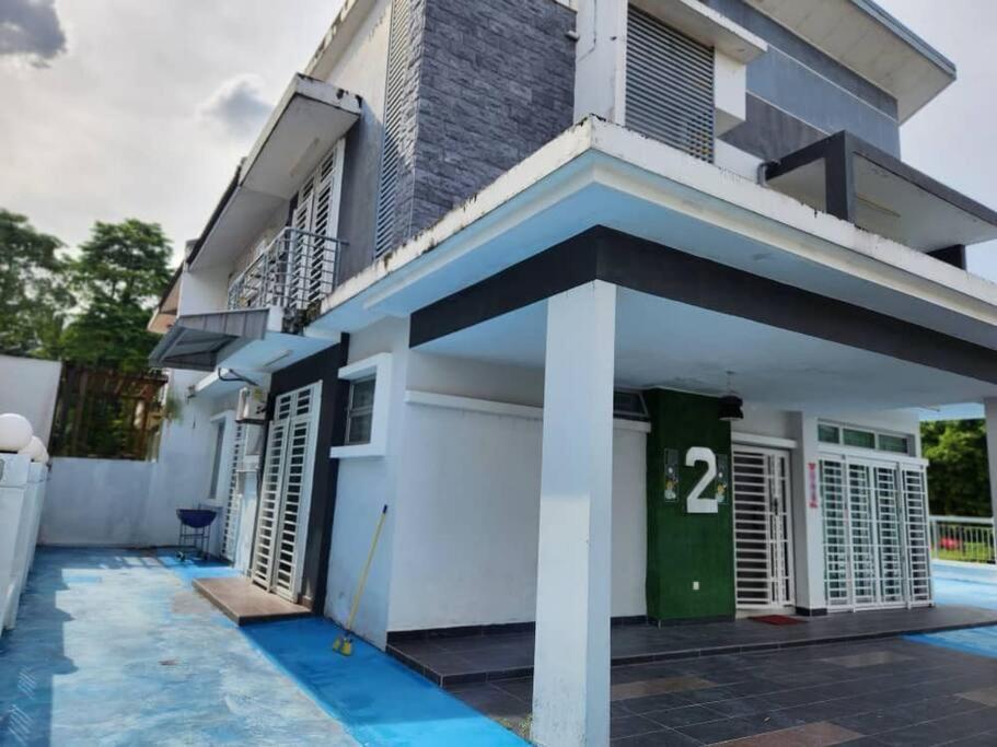 Landed house and Airbnb photo 1