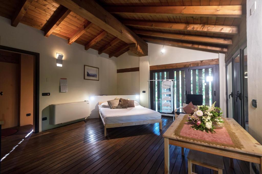 Villa Zarri Guest House - Tap to explore photos