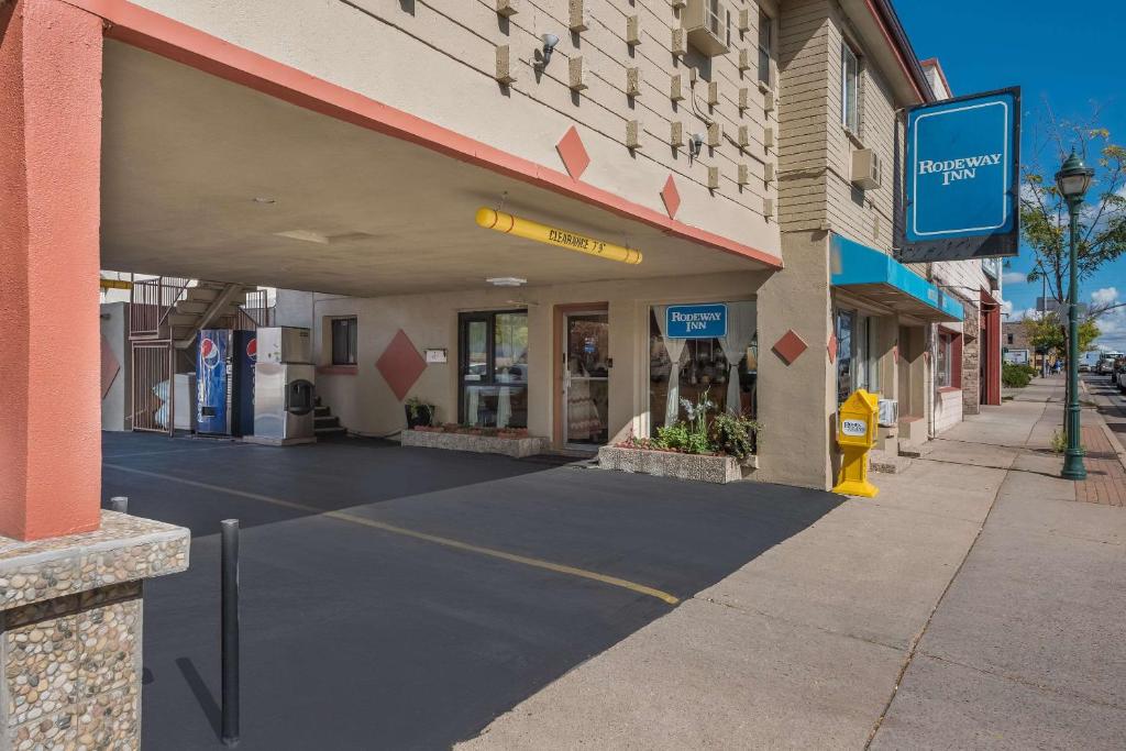 Rodeway Inn Flagstaff - Downtown image