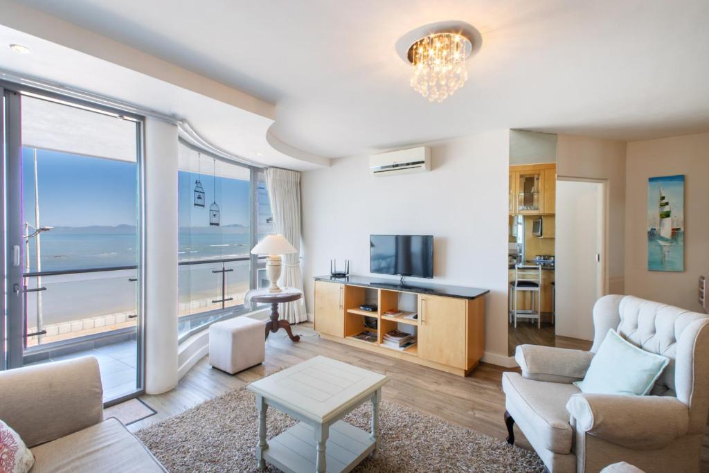 Hibernian Towers 309 Strand - Luxury Self Catering photo 1