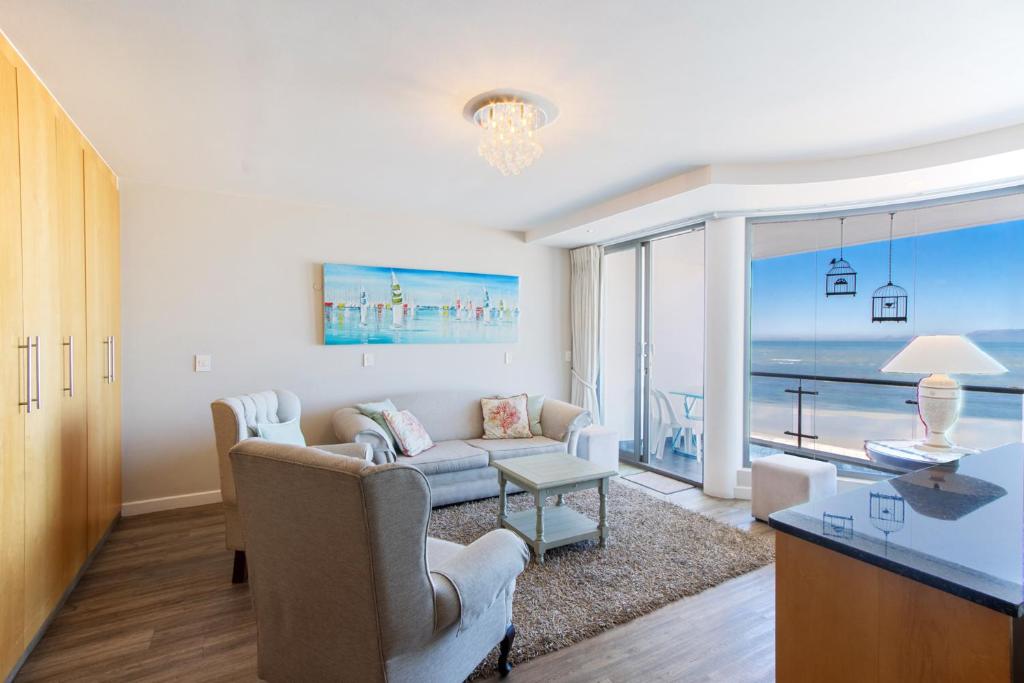 Hibernian Towers 309 Strand - Luxury Self Catering photo 2