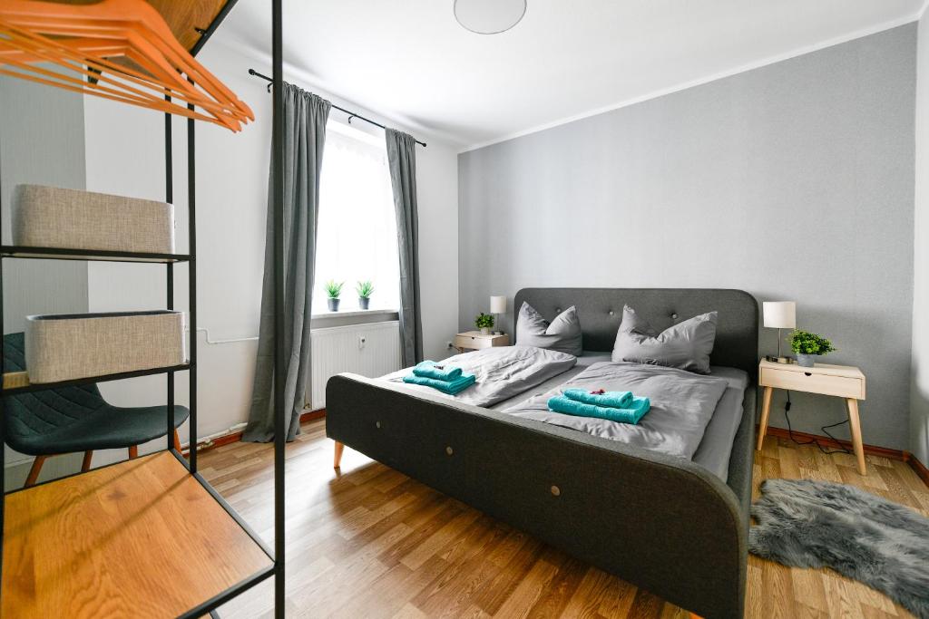 Modernes Altmarkt Apartment mit Parkplatz 4 Gäste 55qm Waschmaschine Wlan Netflix Terrasse photo 2