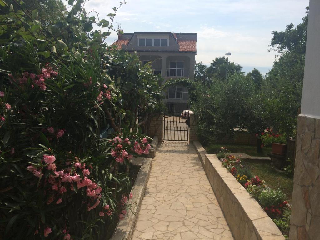 Apartments Mirela photo 3