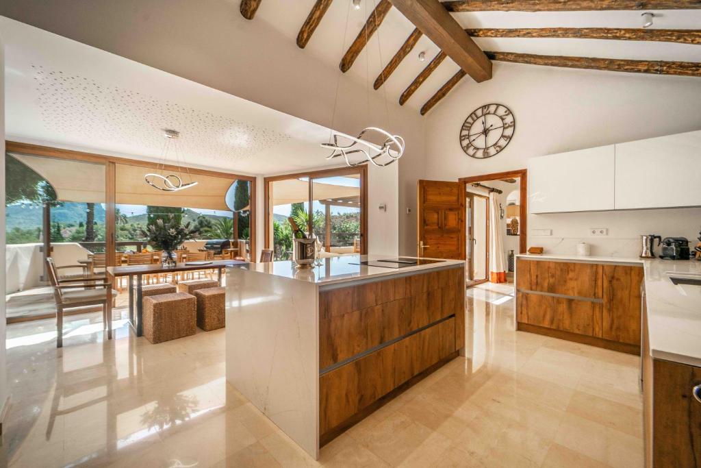 Stunning Front Line Golf Villa - La Manga Club photo 4