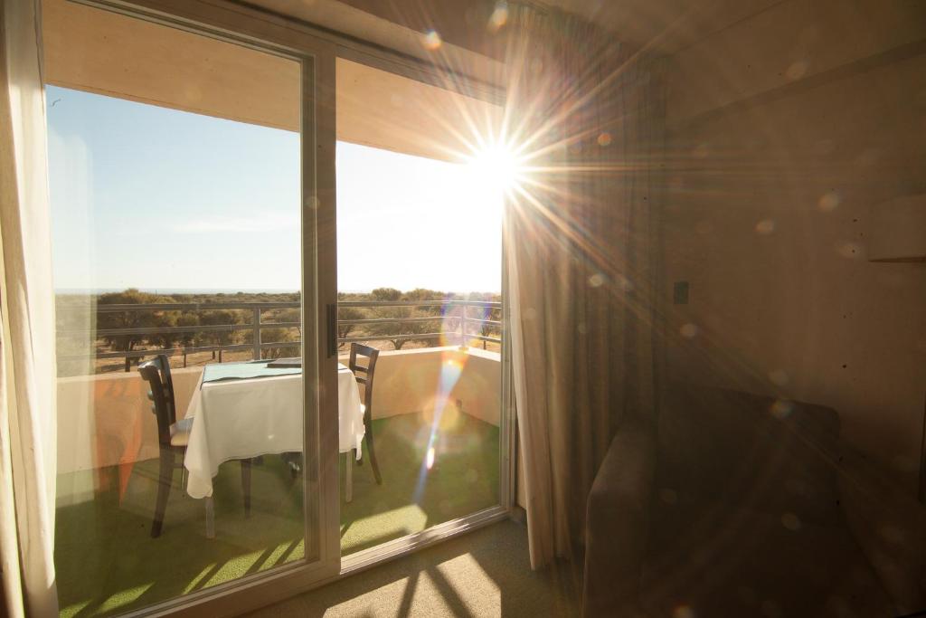 Epic Hotel San Luis photo 2