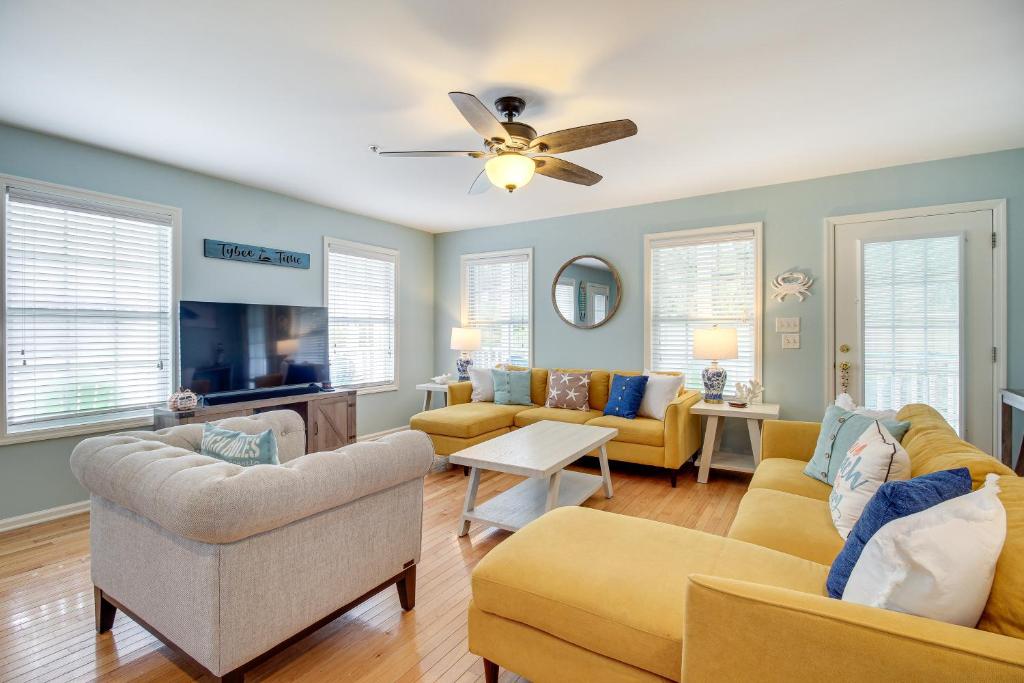 Lovely Tybee Island Home with Deck Less Than 1 Mi to Beach! photo 3