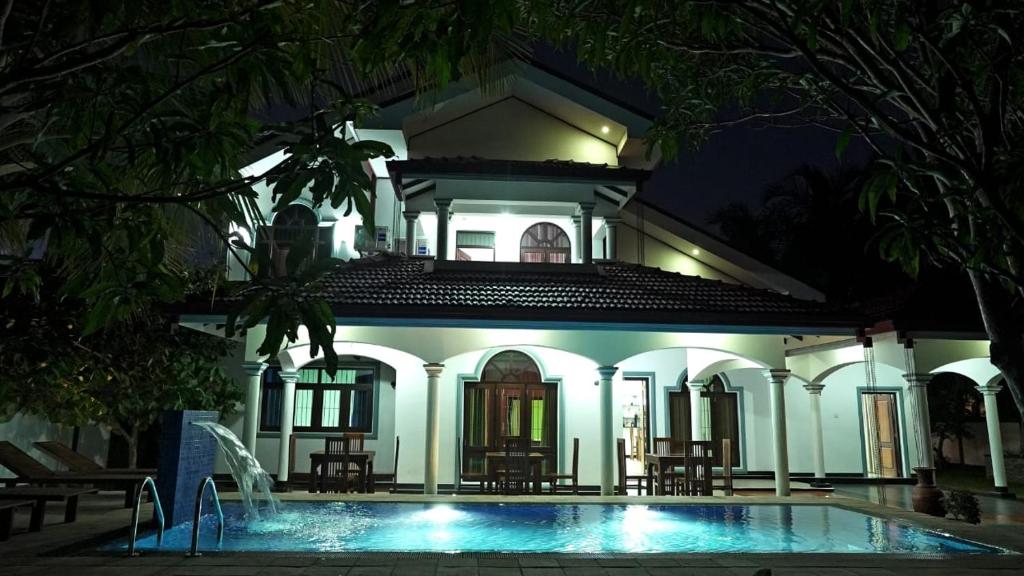 Sri Ra'anana Villa