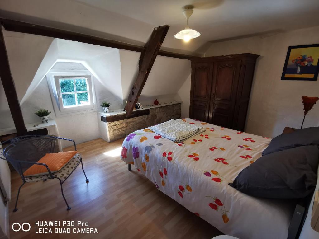 jolie longère dans un hameau de Bubry photo 2