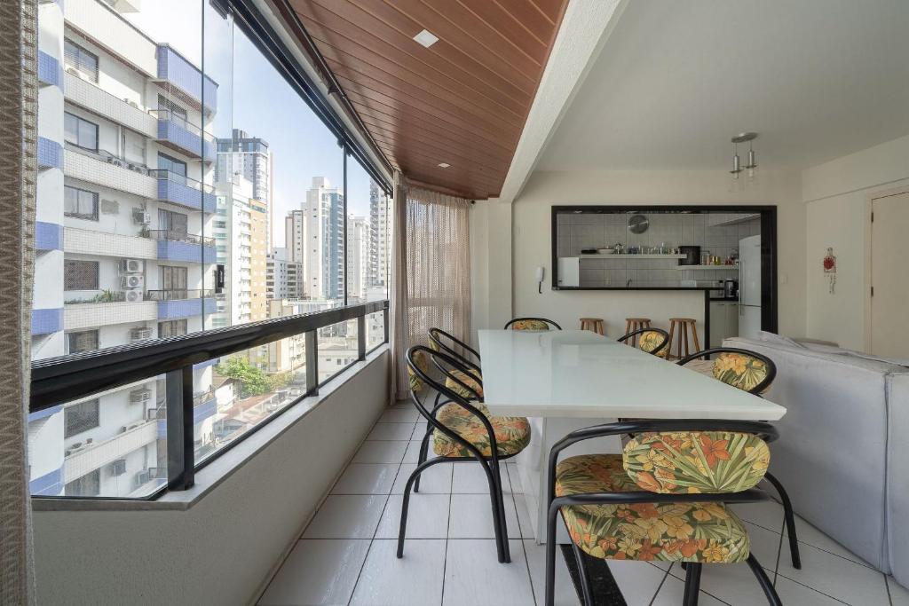 Apartamento encantador a 4Min da Praia LIV903 photo 1
