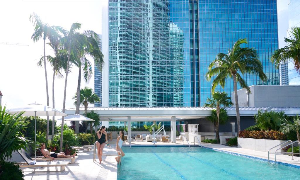 Hotel AKA Brickell image