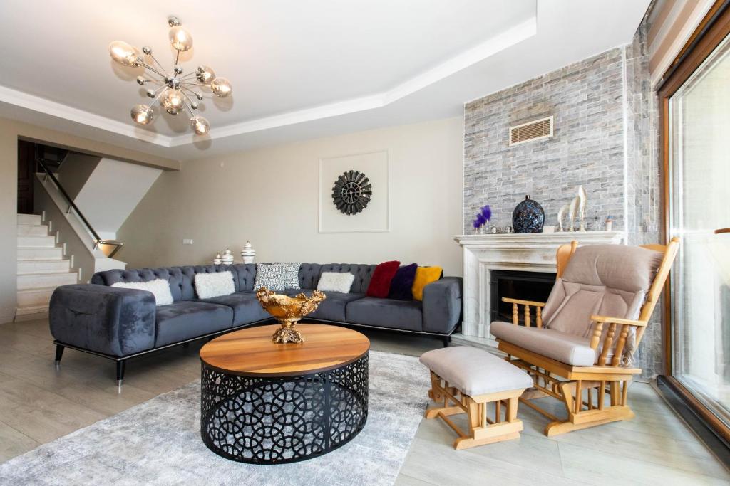 VIP VILLA IN BEYLIK DUZU WITH SEA VIEW photo 3