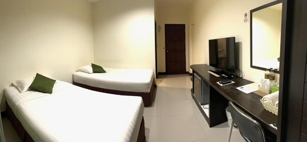 T.P. Place Hotel photo 1