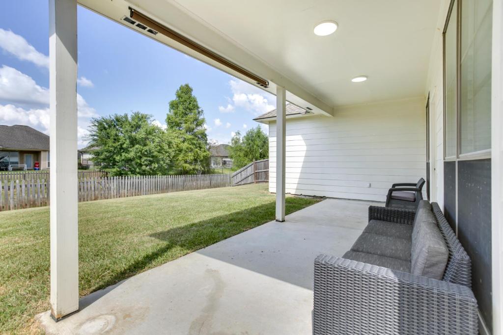 Canalfront Baton Rouge Home with Patio 6 Mi to LSU! photo 1